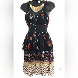 Urban Renewal Multicolor Floral Halter Dress Size Med Snap vNeck Lace Mid Tiered
